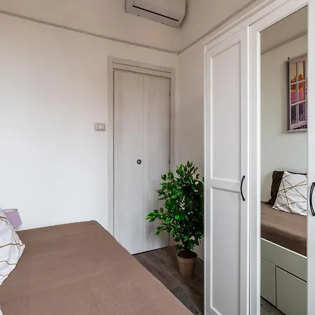 Guesthost - Monteverde Lovely Flat With Terrace Rome