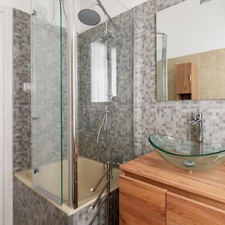 Апартаменты Guesthost - Monteverde Lovely Flat With Terrace